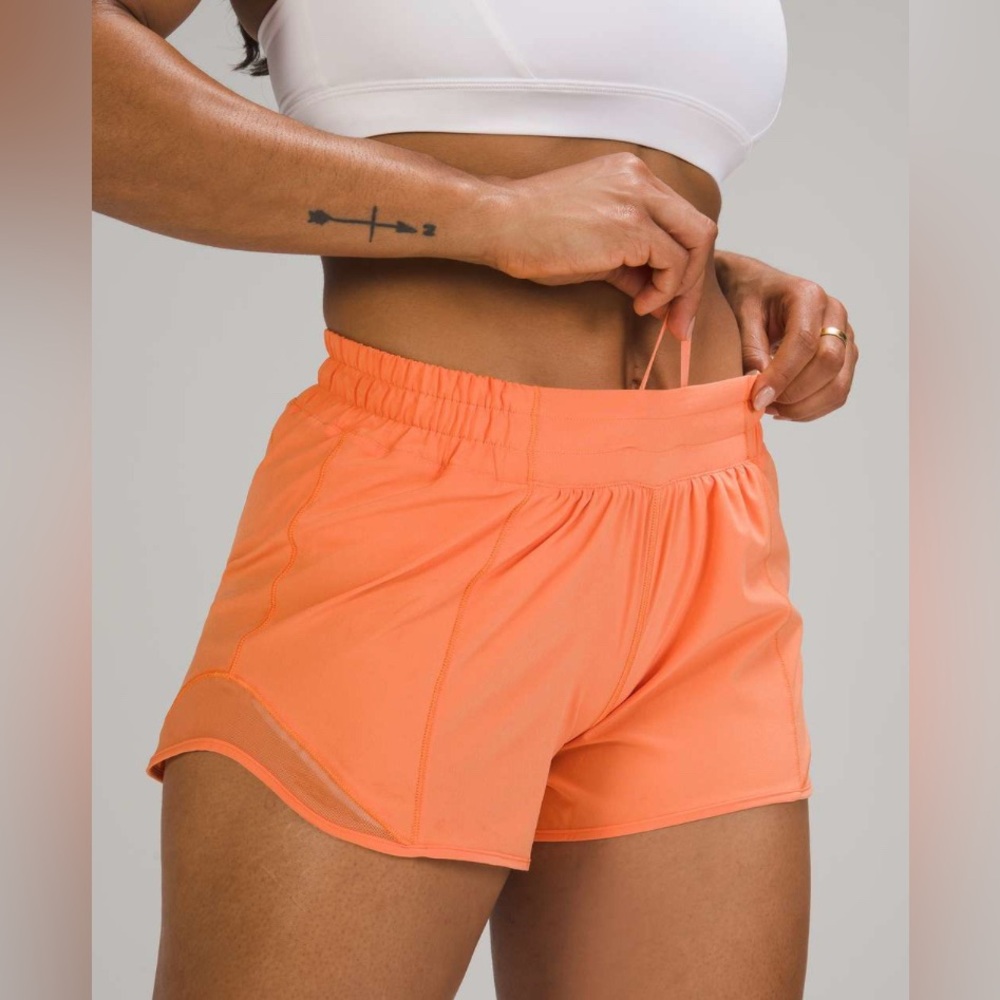 Lululemon Hotty Hot Low Rise Short 4"